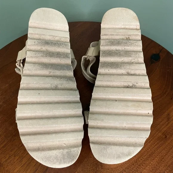 Reef Women's Cushion Rem Hi Tan Sandals - Picture 8 of 8